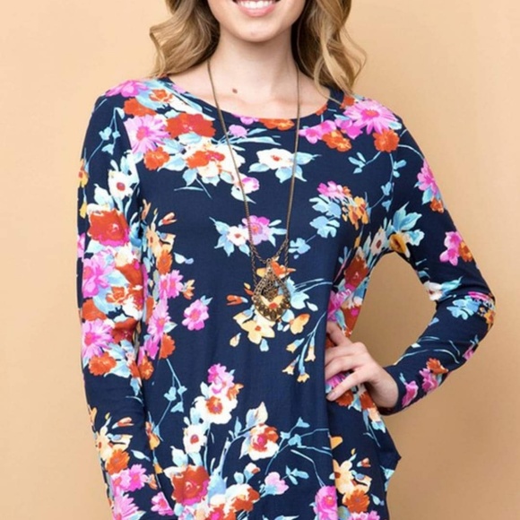 Tops - Picture 2 of 2